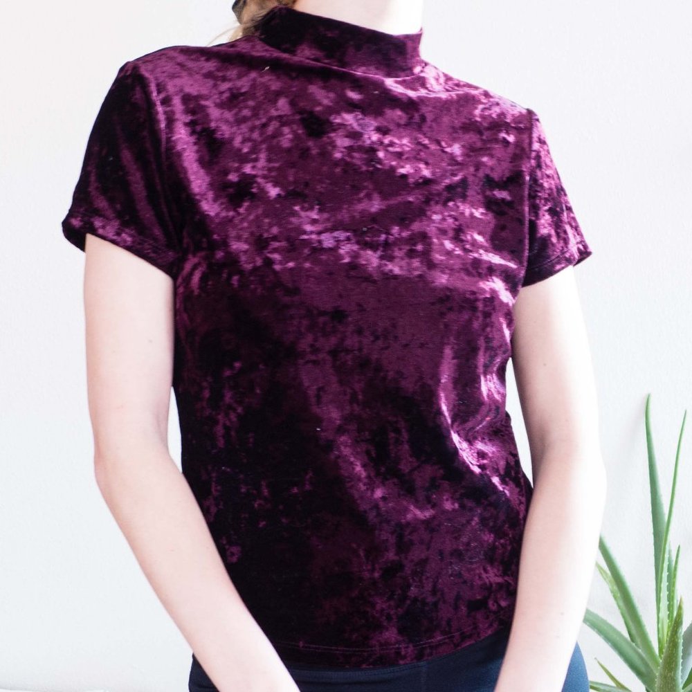 Velvet turtleneck top - Picture 2 of 2